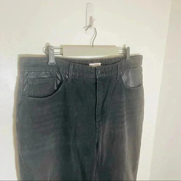 Good American Good Vintage Faux Leather Piecing Jeans in Black - Picture 6 of 7